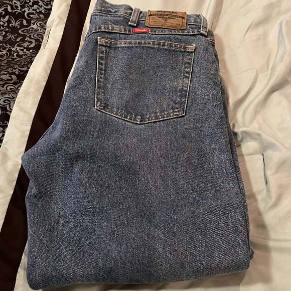 Wrangler mens light wash blue jeans size 36x28 - Picture 5 of 8